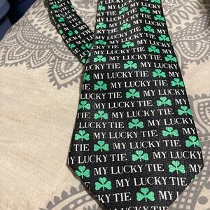 Lucky tie